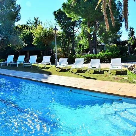Villa Sitges El Ranch: Beachside Oasis With Pool, Jacuzzi, And Garden