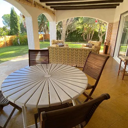 Sitges El Ranch: Beachside Oasis With Pool, Jacuzzi, And Garden *