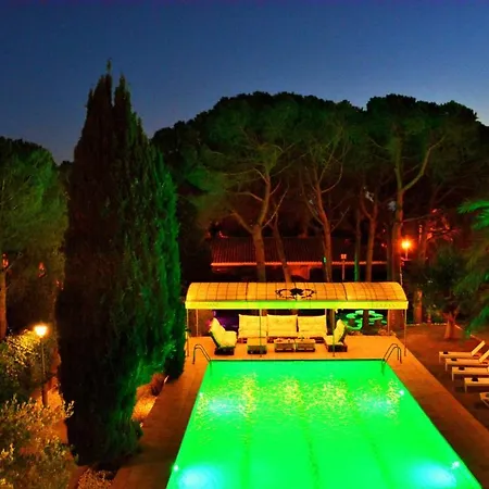Sitges El Ranch: Beachside Oasis With Pool, Jacuzzi, And Garden * Calafell