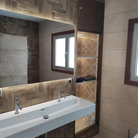 Villa Sitges El Ranch: Beachside Oasis With Pool, Jacuzzi, And Garden *