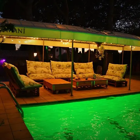 Sitges El Ranch Amaizing Outdoor Areas Beaches At 5 Minutes Walk Sitges At 15 Min Drive Ac Pool Jacuzzi & Garden Xxl 别墅 *